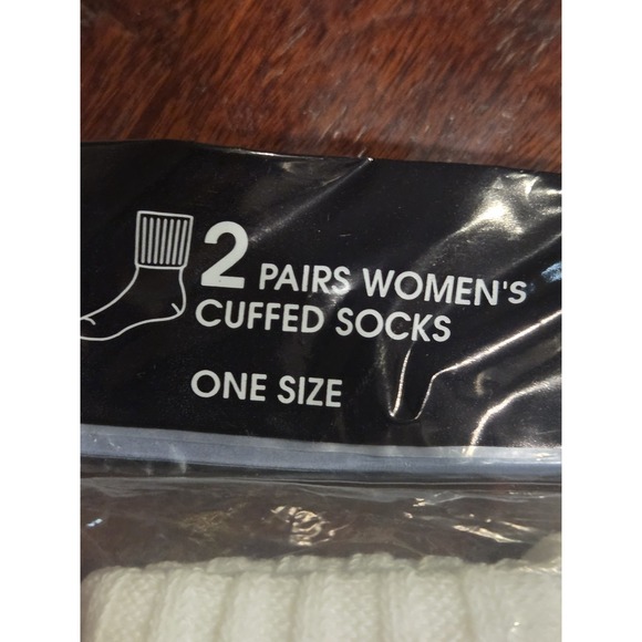 NOS Vtg Leggs Wear Basic Sox 2 Cuffed & 2 Crew Socks One Size 4 Pair Total USA - Picture 2 of 11